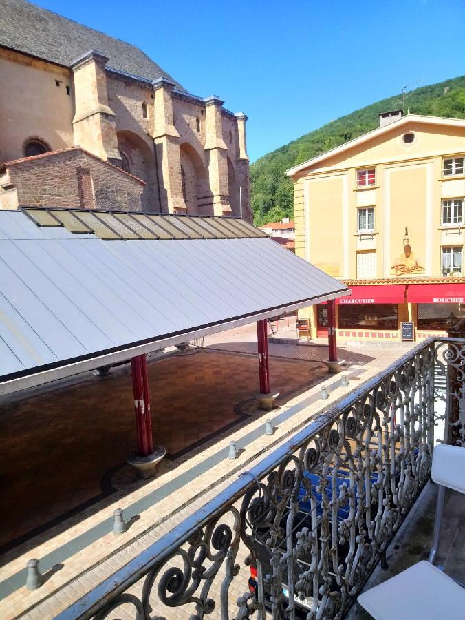 Appartement Joli duplex avec balcon et vue sur place du centre historique ! à Foix Extérieur photo